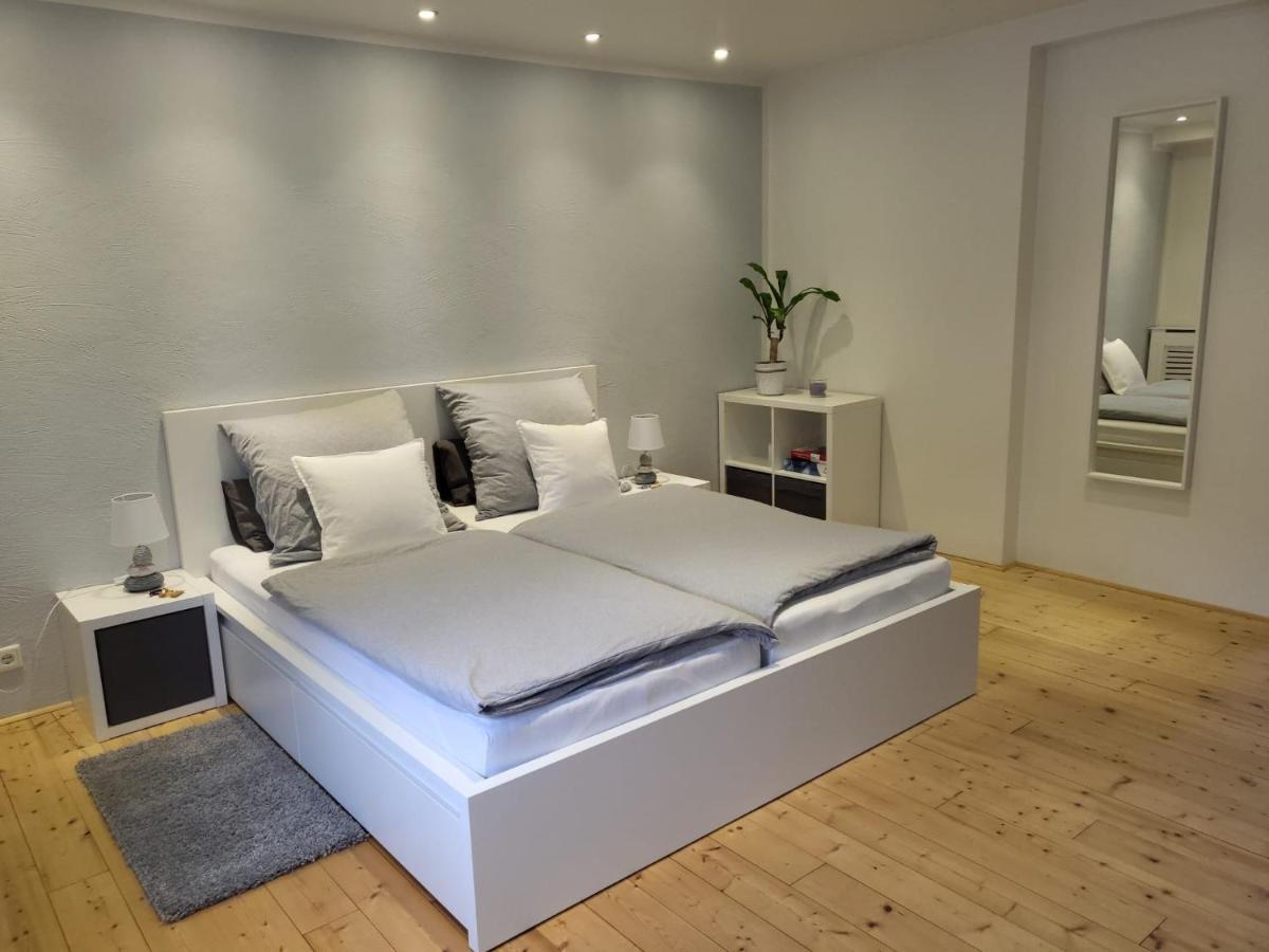 Tritt Ein Bring Glueck Herein - Exquisite 75 Qm - Messenaehe - Parkplatz - Flughafennaehe Dusseldorf
