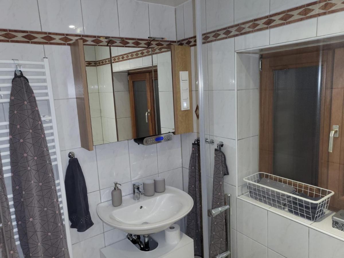 Tritt Ein Bring Glueck Herein - Exquisite 75 Qm - Messenaehe - Parkplatz - Flughafennaehe