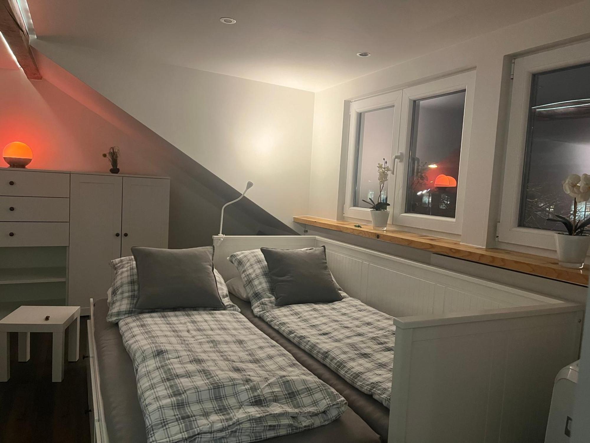 Tritt Ein Bring Glueck Herein - Exquisite 75 Qm - Messenaehe - Parkplatz - Flughafennaehe Apartment Dusseldorf